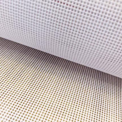 10CT Mono Interlock Canvas, White